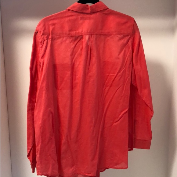 Old Navy coral lightweight shirt, great 4 spring! - Picture 2 of 2